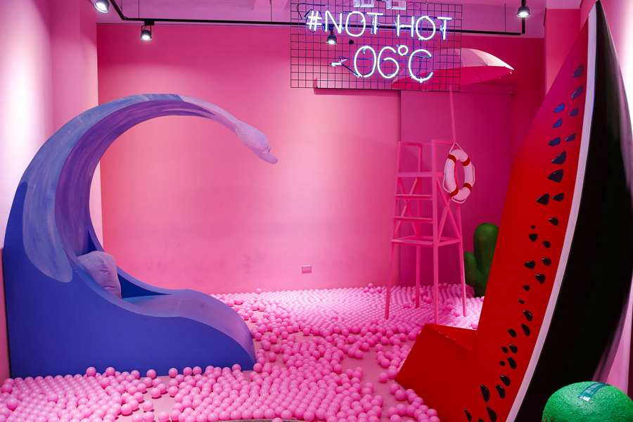 台中中區住宿推薦 英倫工業風特色旅宿 紅點文旅